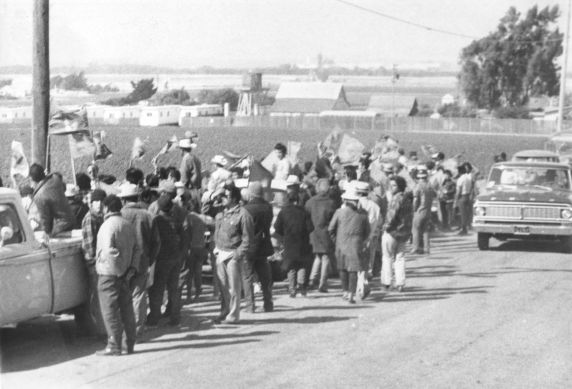 (3370) Lettuce Boycott, demonstration, Salinas, California, 1970 (3370) Lettuce Boycott, demonstration, Salinas, California, 1970